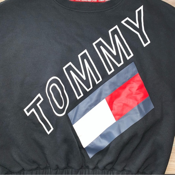Tommy Hilfiger Black Cropped Long Sleeve Sweatshirt - Picture 7 of 9